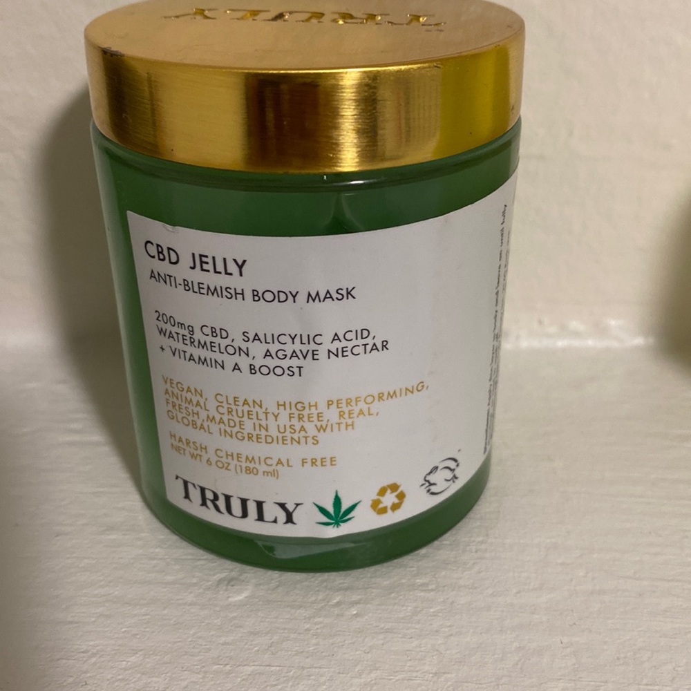Truly anti blemish body mask and black jelly blemish treatment bundle